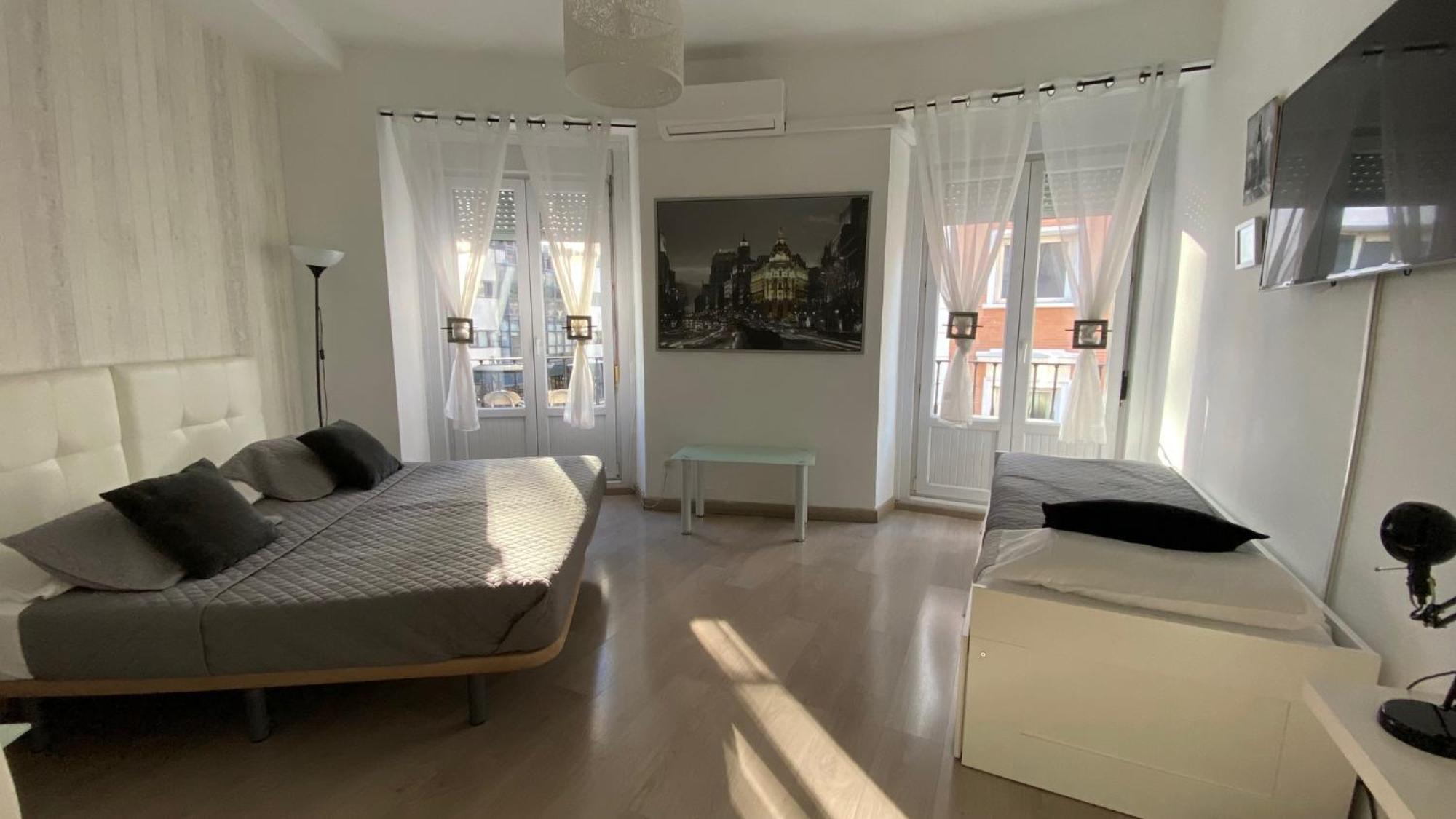 Stay Inn Madrid Ngoại thất bức ảnh